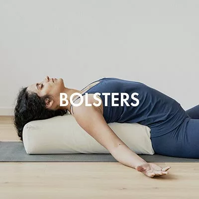 Square or round: yoga bolster & roll
