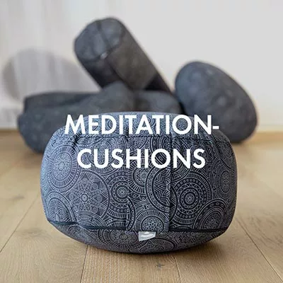 Meditation cushion from crescent to zafu